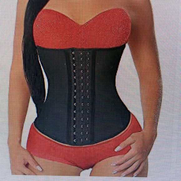 Small women’s waist trainer - Picture 2 of 2